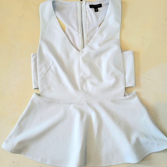 Dynamite Top with Cutouts - Picture 3 of 3